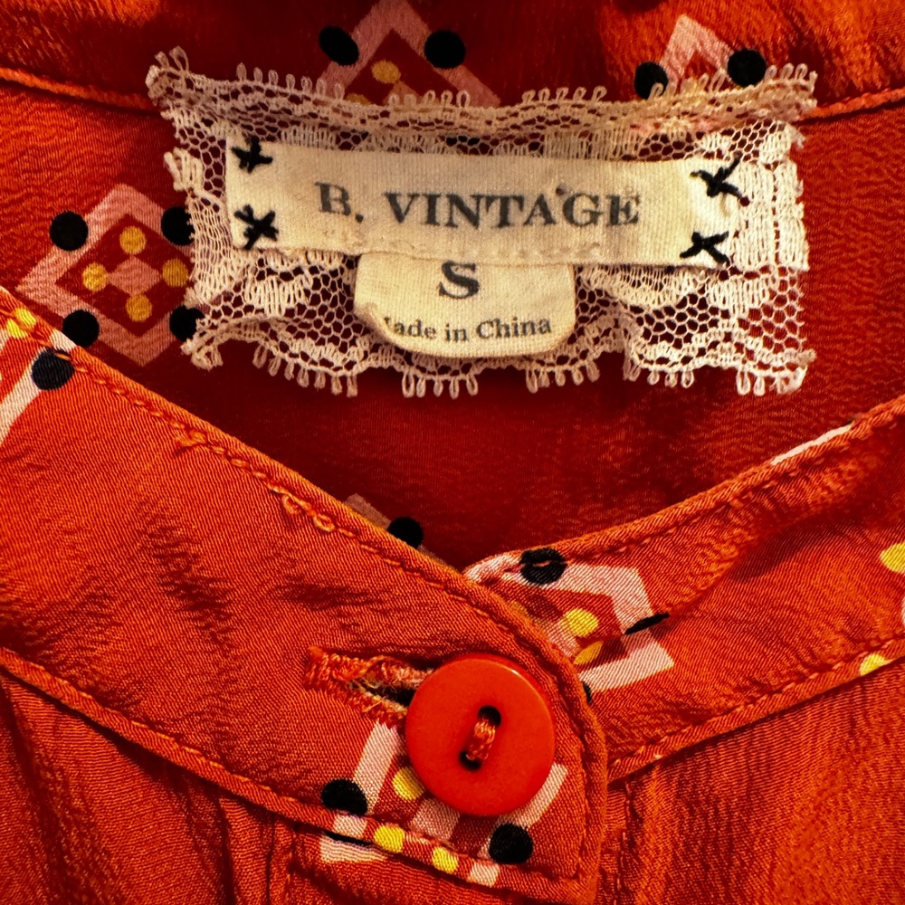 B. Vintage Shirt Top 100% Silk Sz S Small Button down. Exc like new cond… - Picture 6 of 6